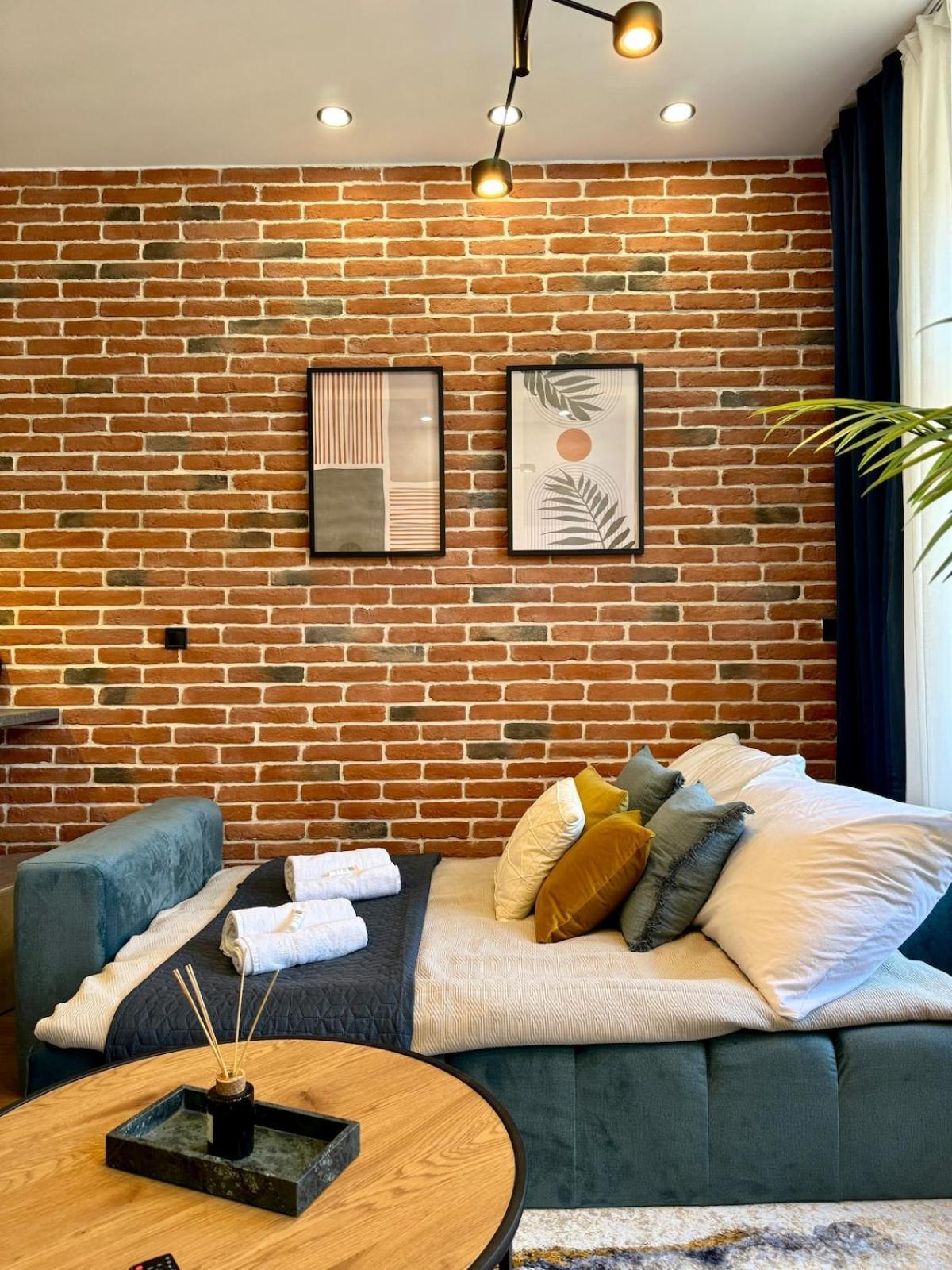 10 Minutes Charles Bridge Modern Apartment, Прага Экстерьер фото